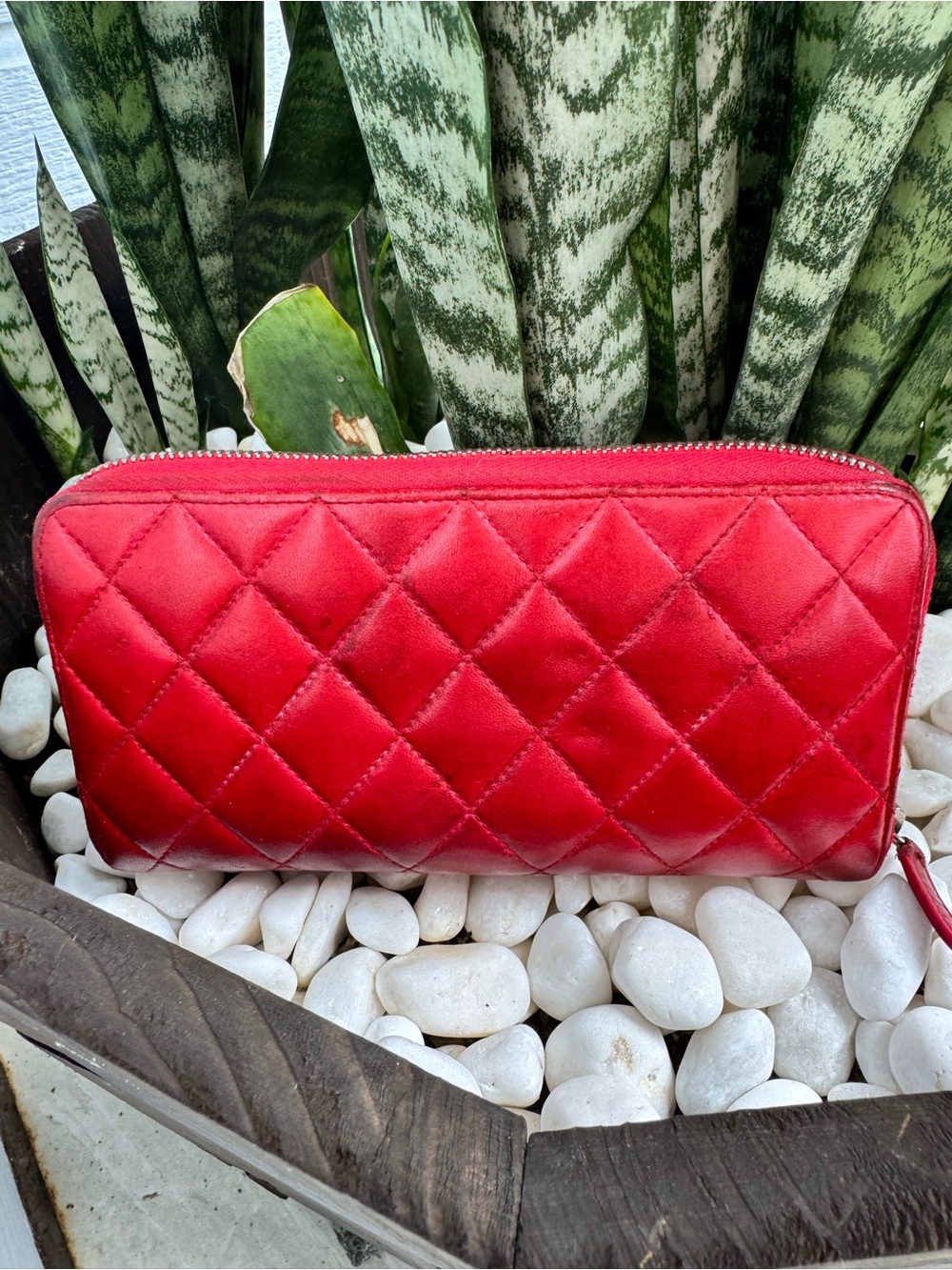 CHANEL Red Quilted Leather Zip Around Long Wallet 21 Series - Picture 3 of 12